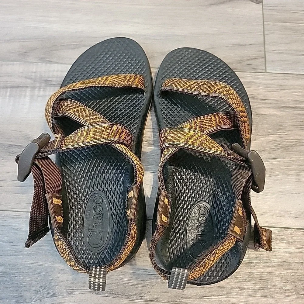 Chacos Z/1  Sandals Unisex Kids 2 Brown Ajustable Straps Open Toe Outdoor Hiking